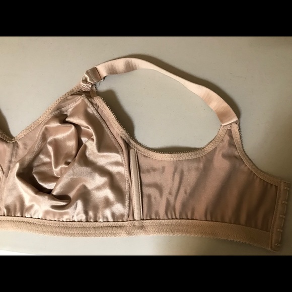 Bali Bra NWOT 42 DD Beige Underwire Free - Picture 7 of 9